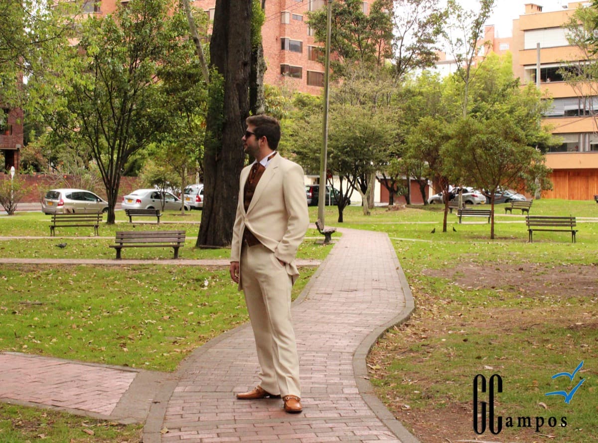 Traje lino crema — estilo verano
